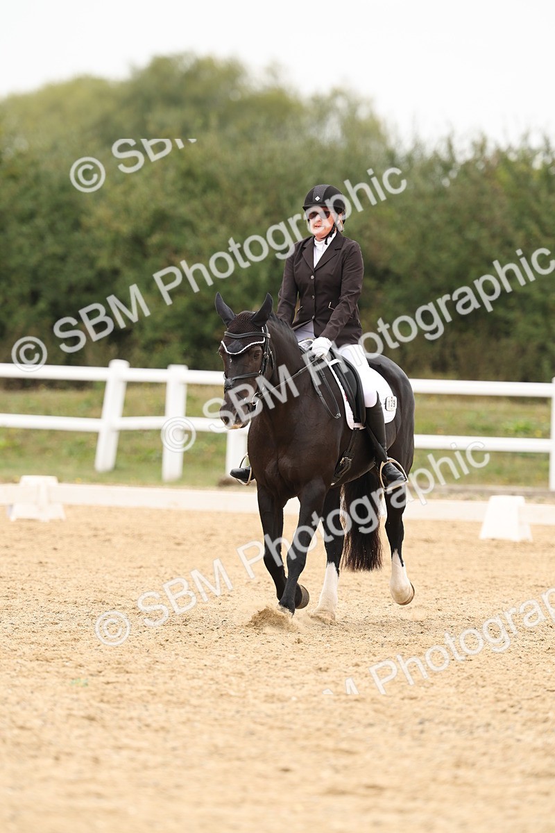 SBM_00949 - Class 8 - Novice 27 Champs