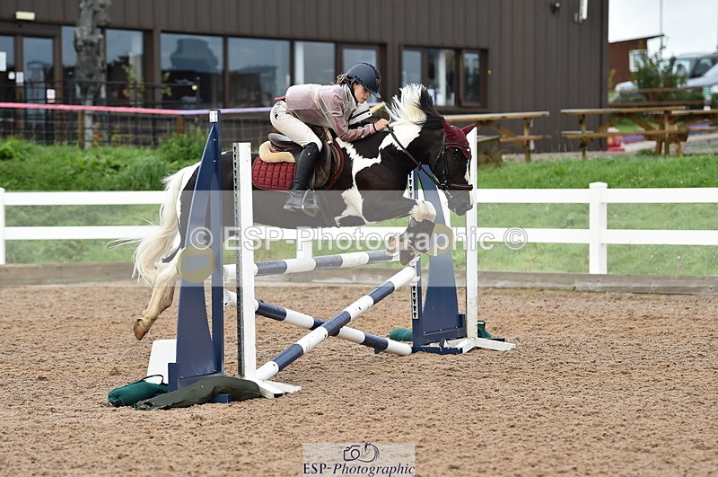 220829A-174134-00484 - 80cm Classes 5a 5b & 6