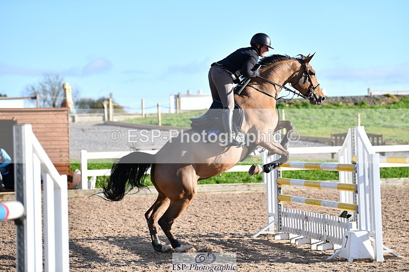 231110A-144834-00882 - Cls 6 Foxhunter & 1.20m Open