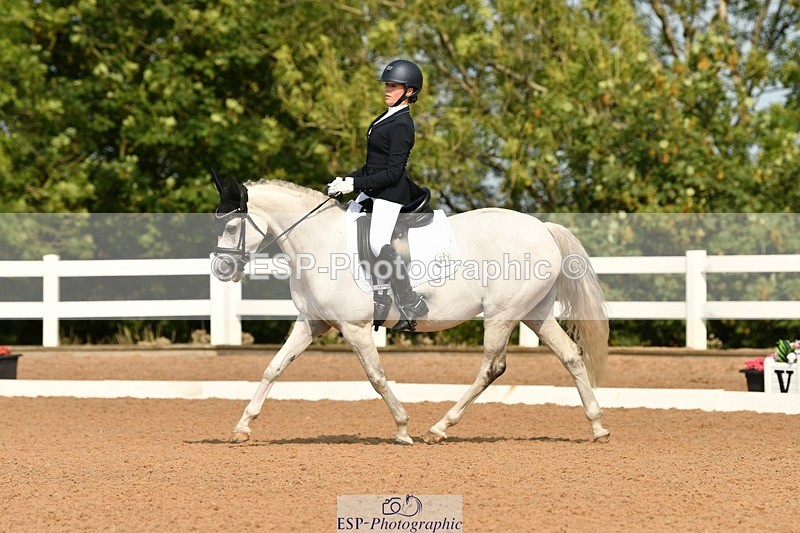 250817-102223-07851 - 207-Esme.LangBrouwershaven.Silvia