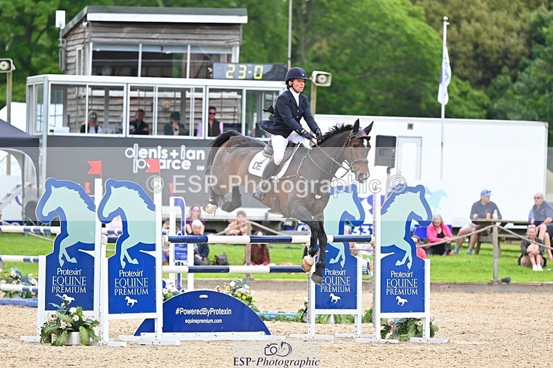 240525-161611-18119 - 548-DASSETT_SELECT-Kate_Rocher-Smith