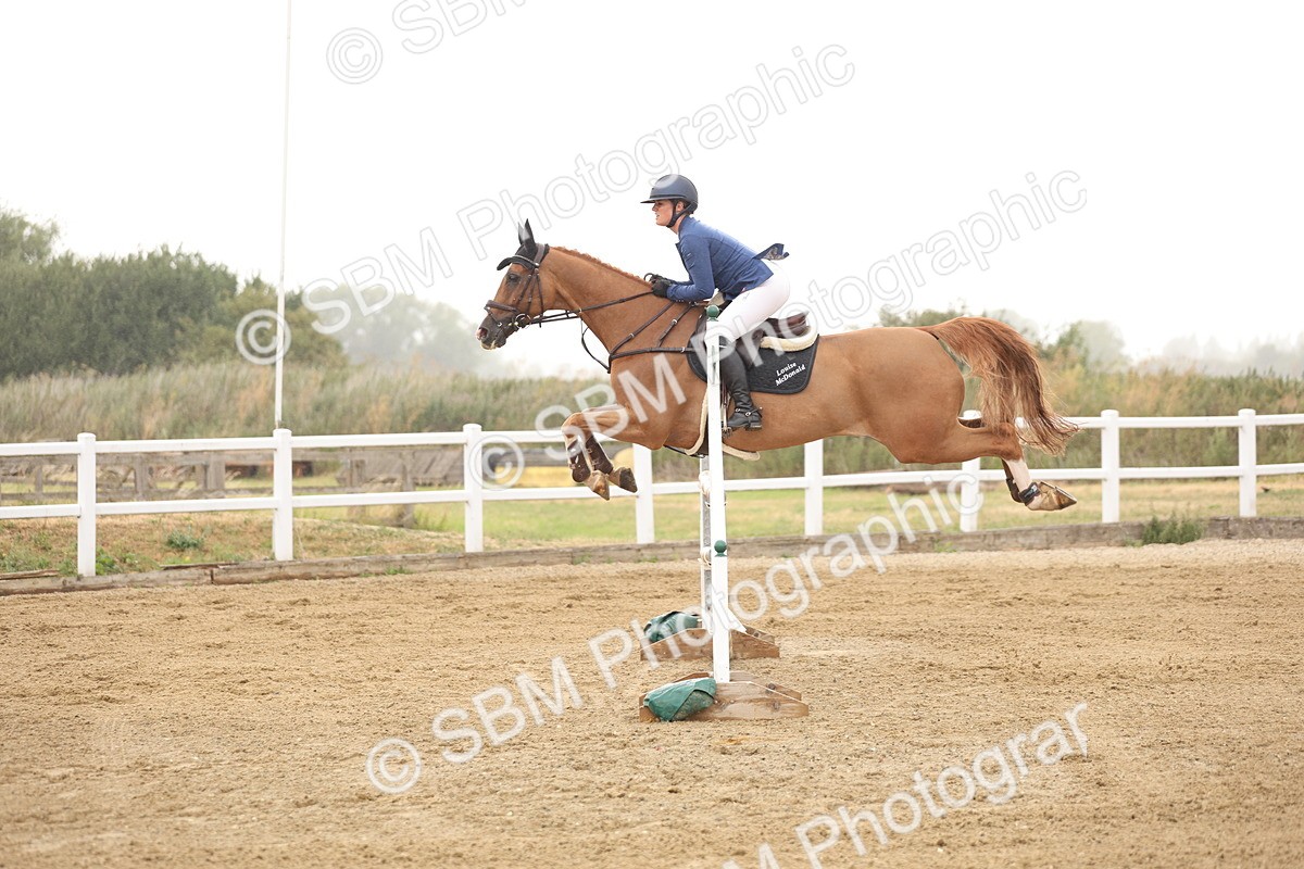 SBM_024113 - Class 6 - Senior Newcomers 1.10m