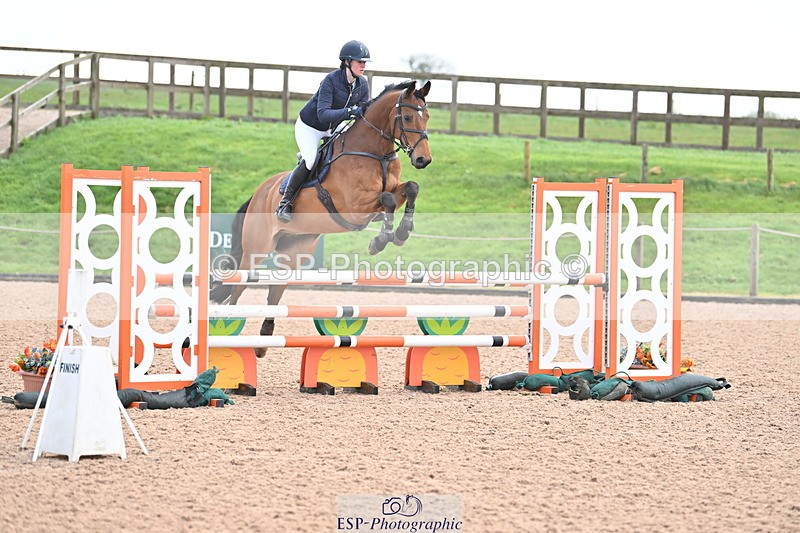 240405A-090834-00319 - Cls 1 Snr 1.05m & 1.10m