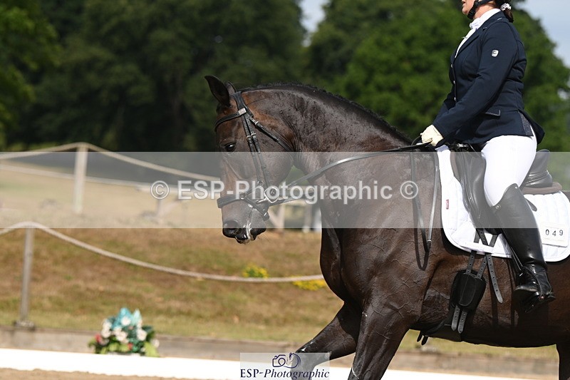 250719A-101052-03268 - 049-Veronica.Roberts-For.J'Adore