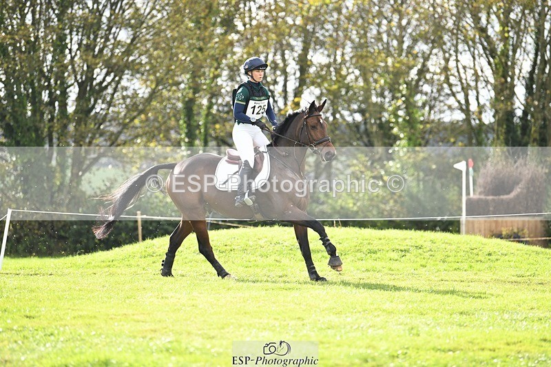 231020-141817-09703 - 125-KINDA.CORVETTE-Dani.Evans-XC