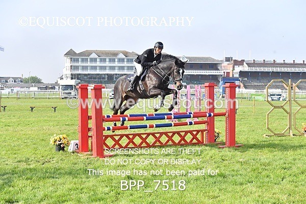 BPP_7518 - CLASS 6 Nisbets Fresh From The Farm & The Golf Inn 1.00m Amateur Championship