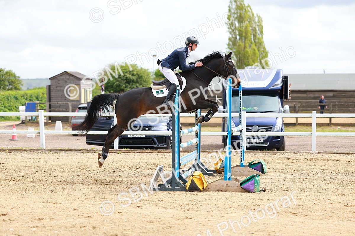 SBM_002442 - Class 10 - Senior Newcomers - 1.10m