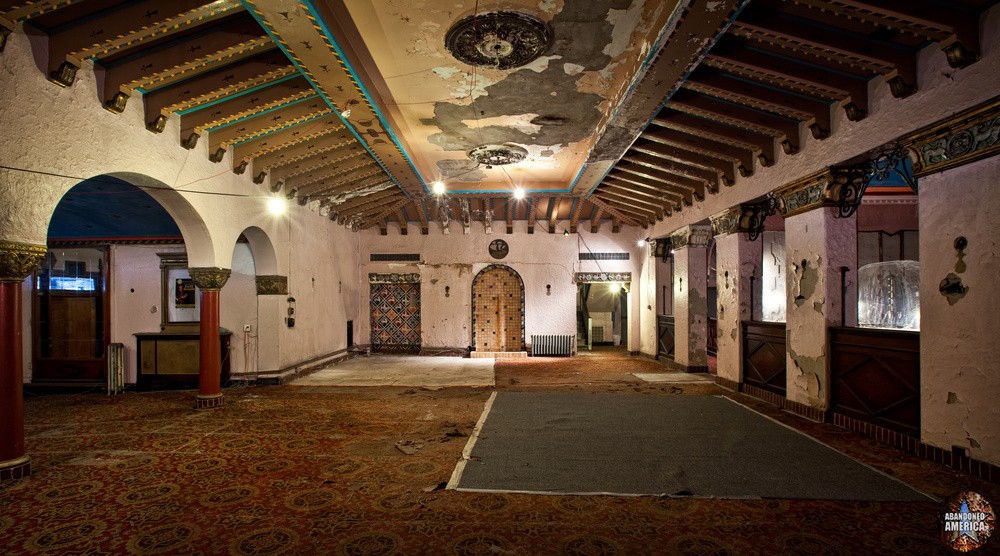 Abandoned Lansdowne Theatre lobby