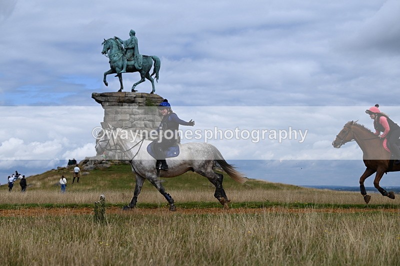 DSC_6778 - Time at Statue 12:45 to 13:15