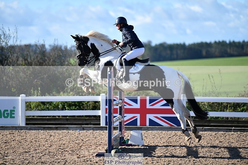 231110A-132210-00540 - Cls 5 Newcomers & 1.10m Open