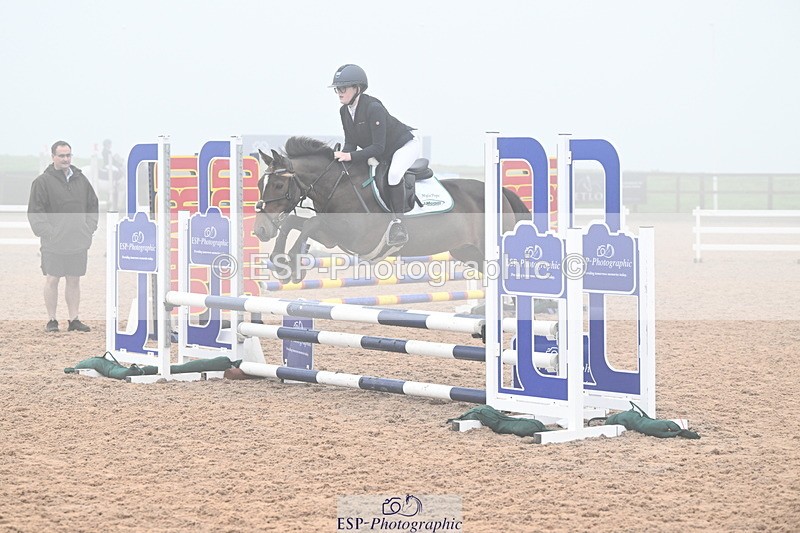 240907A-093602-00144 - Cls 1 Pony Intro 70cm