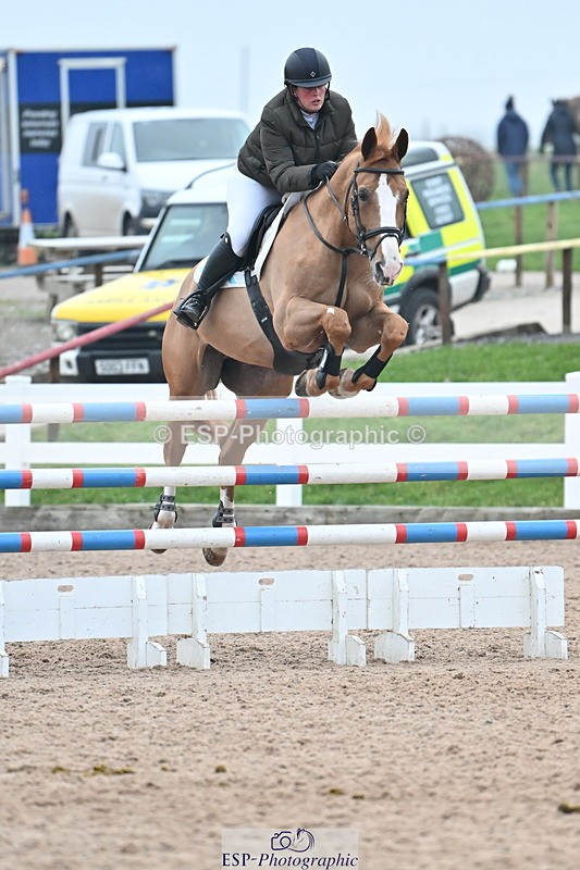 240113A-152013-02518 - Cls 15 National 1.30m and 1.40m