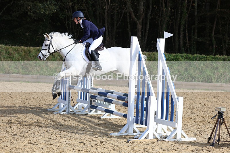 3E7A8201 - Class 4: 70cm open