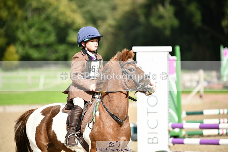 251004A-125607-01049 - Classes 6 & 7 60cm