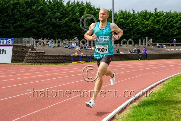 CEM26-814290 - Track Male Set Two