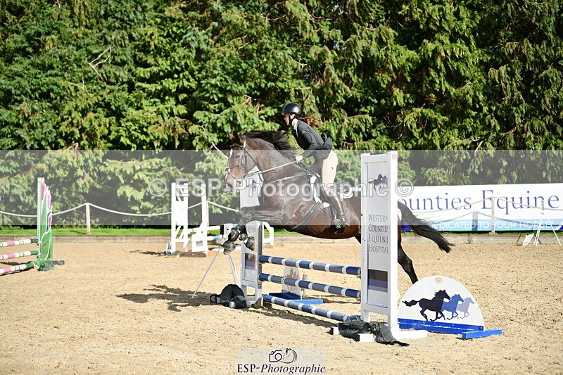 251004A-150928-01694 - Classes 8 & 9 70cm