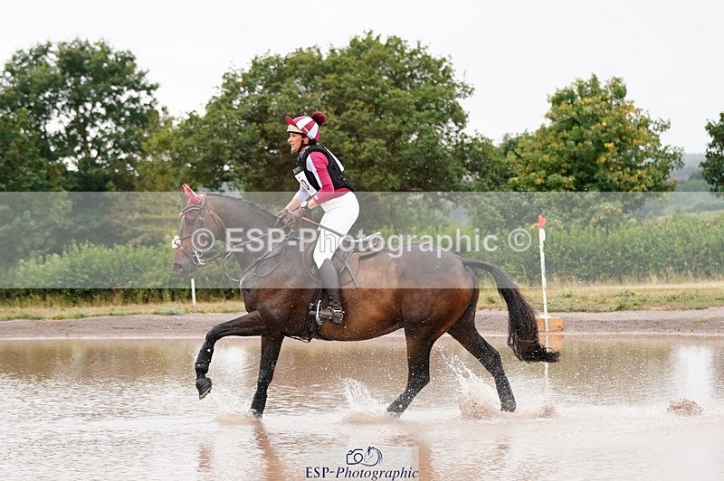 250803A-130252-13193 - M-570-Lizette.Jackman-MURPHYS.GAUNTLET