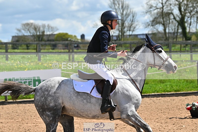 240504A-125214-01660 - Cls 4 Blue Chip Pony Newcomers & 1m Open