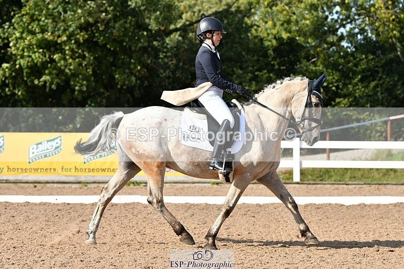 250906-162606-05059 - 128-Chantelle.Oliver-SymondsStadmorslow.Coffee.n.Cream