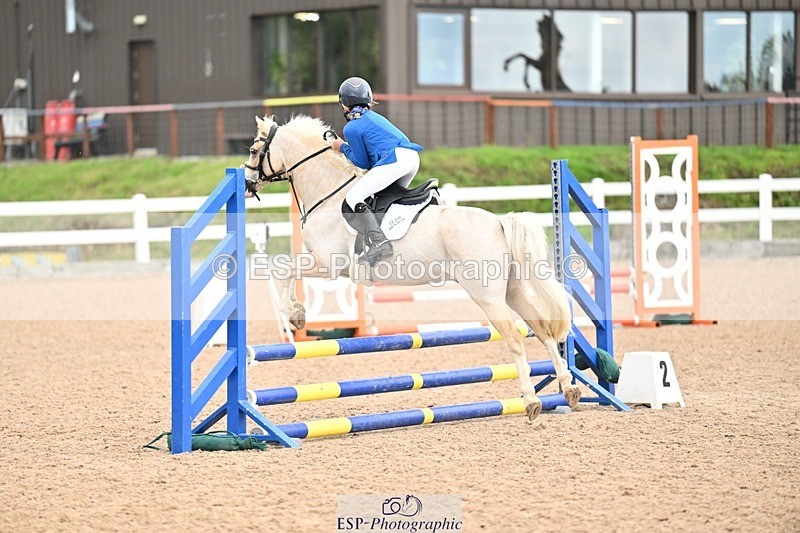 250920-100147-00085 - Cls 20+21 Club and Schools 60cm