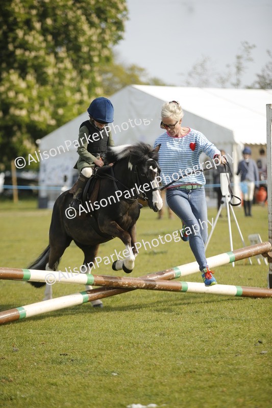 20260426-1037 - Class 1 - Mini Jumping - Lead rein or Assisted