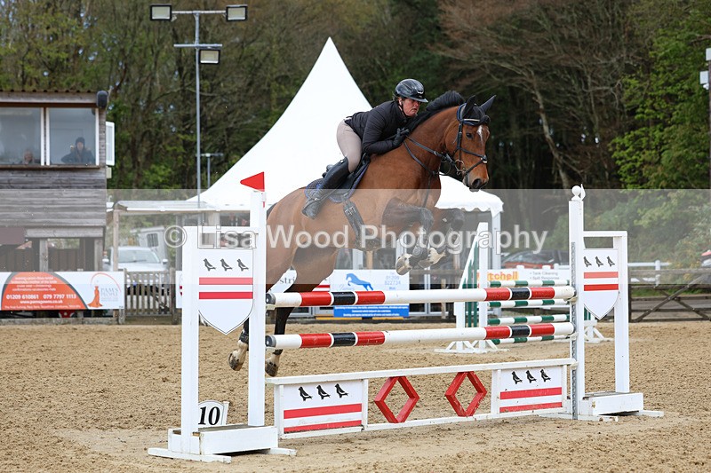 3E7A1871 - Class 7: Senior Newcomers/1.10m open