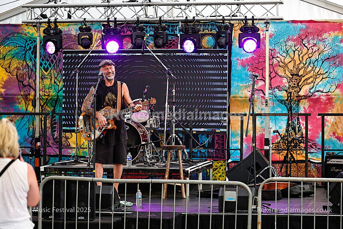 _MGL7282 - MINETY 2025