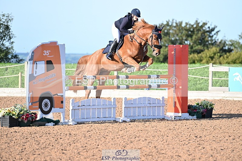 231015A-095339-07077 - Cls 28 Newcomers & 1.10m Open