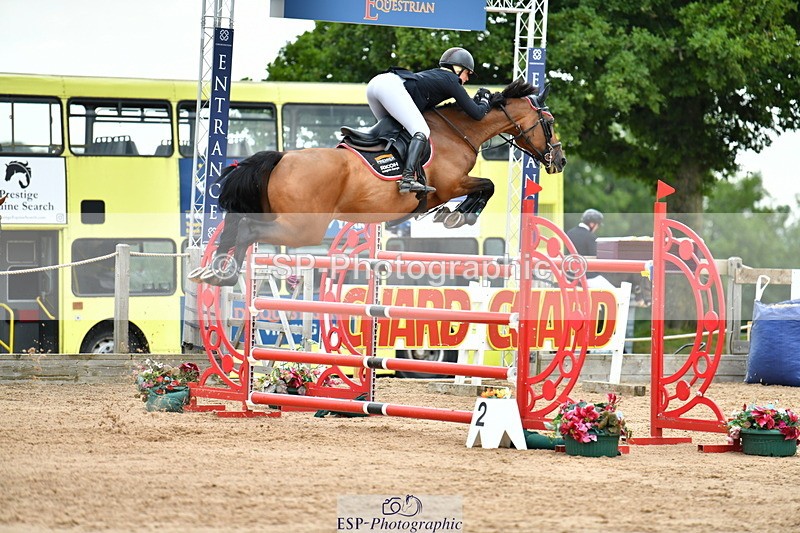 230720A-154227-03996 - Cls 9, 2 Star Big 1.40m Start to break