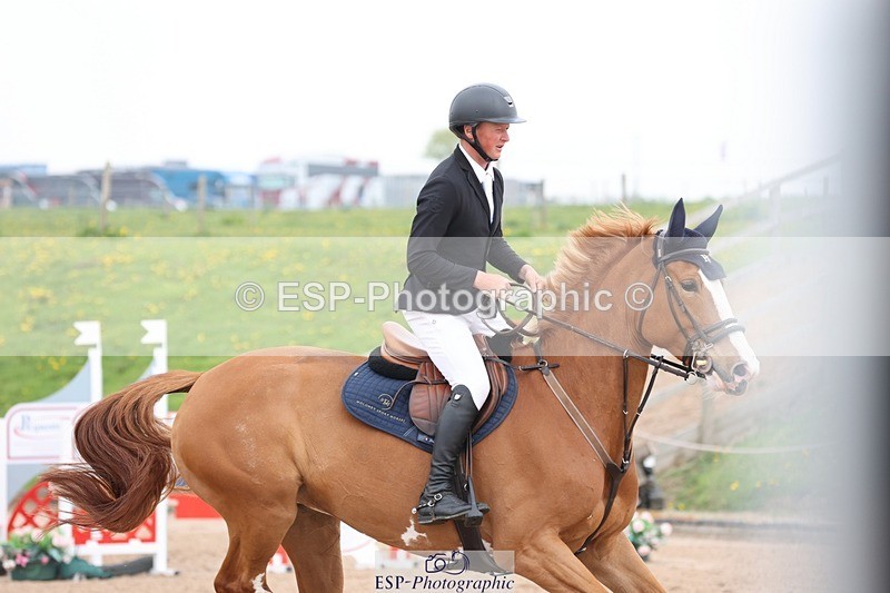 250424-120938-05250 - Cls 1 - 2 Star Small Tour