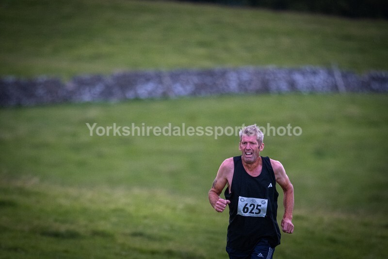 DSCF3926 - Eshton Moor  - Wharfedale Harriers