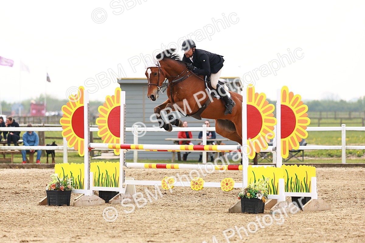  - Class 18 - Senior Newcomers - 1.10m