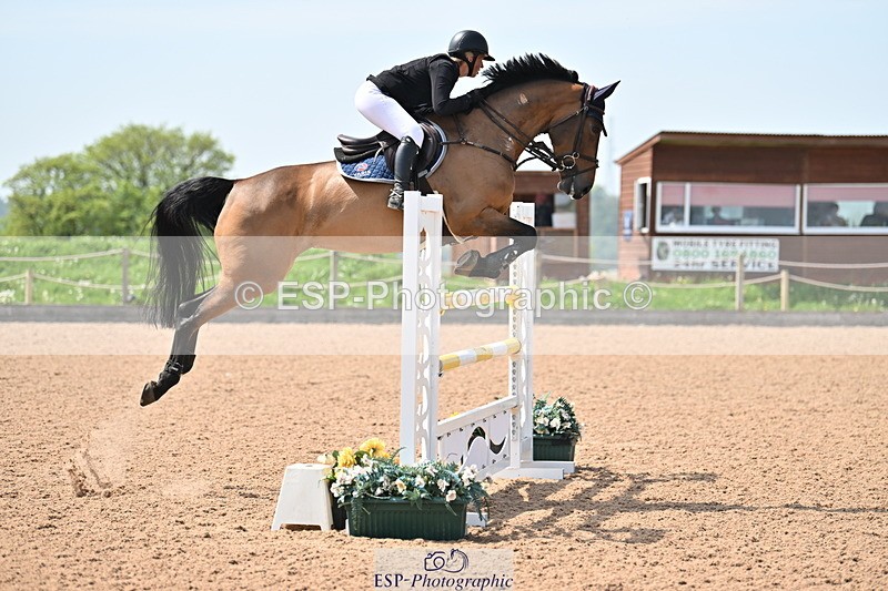 240510A-142601-08033 - Cls 23 Talent Seeker Inc 7yr old 14.10 to Finish