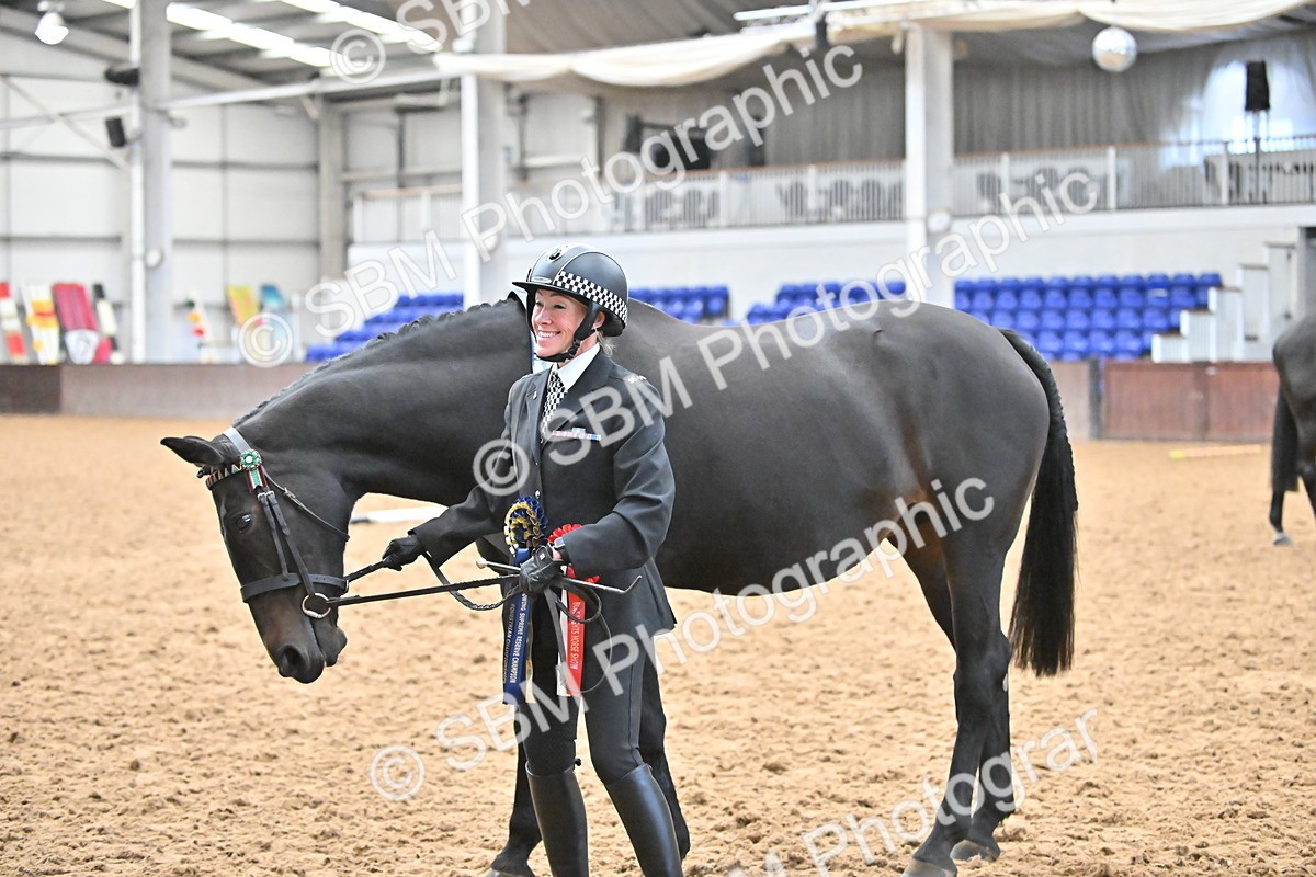 SBM_000799 - Class 16 - In Hand Showing Supreme Championships