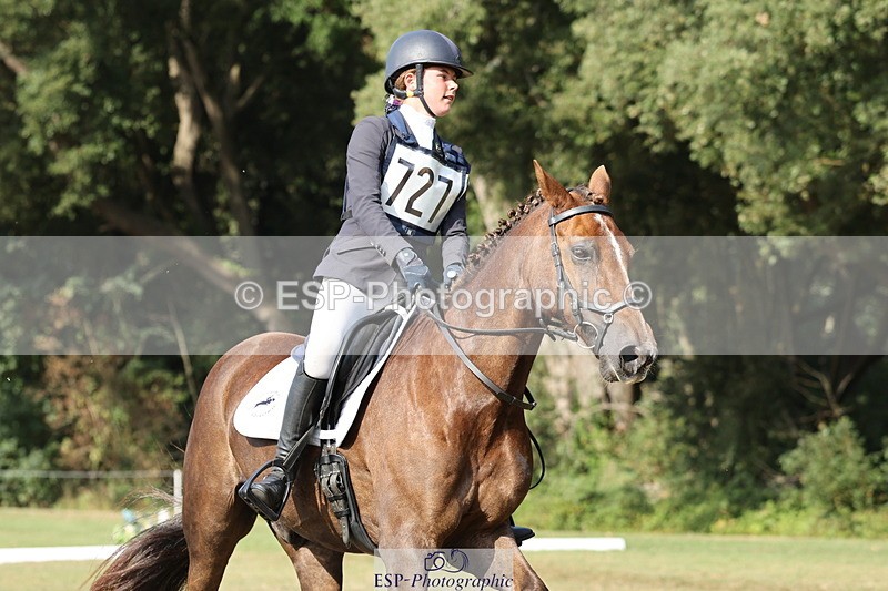 250823A-161743-33384 - PC80 Ride Off