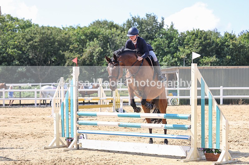 3E7A0999 - Class 4: Senior British Novice/90cm open