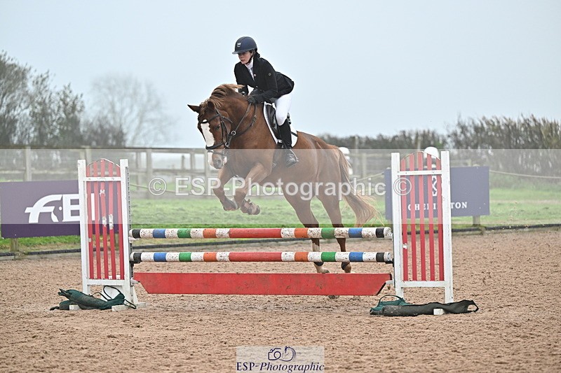 241103A-103654-06699 - SUN Cls 18 British Novice and 90cm Open