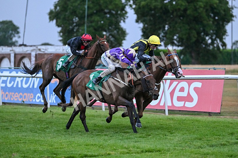 150725-Race 7-Green Team-7524 - Race 7