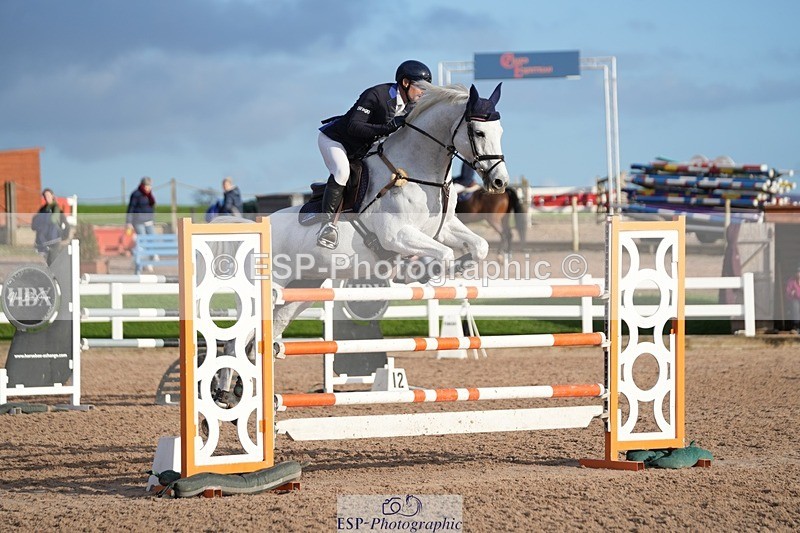 251108-143727-02888 - Cls 16 Snr 1.30m and 1.40m