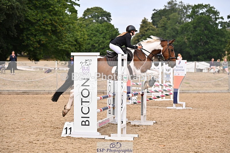250817A-105005-03941 - Cls 16 Snr British Novice