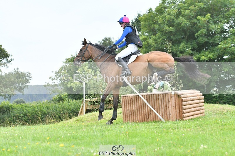 240803-115223-03385 - 015-Lara_Clarkson-NEWTIDE