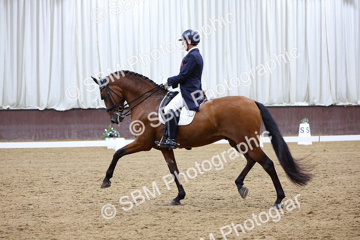 SBM_009705 - Class 14 - FEI Grand Prix - 19.27-20.27