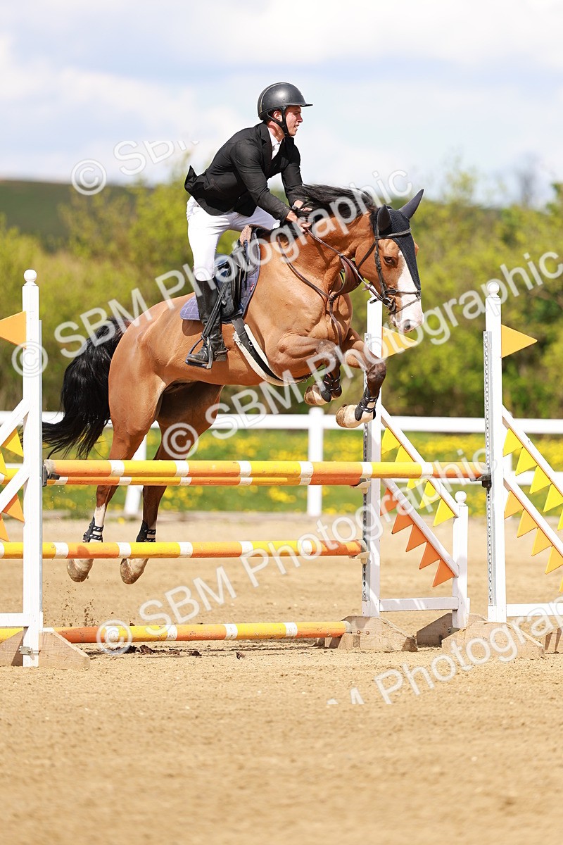 SBM_001945 - Class 4 - Senior Newcomers - 1.10m