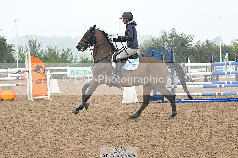 240925A-140735-01050 - Cls 5 Foxhunter and 1.20m Open