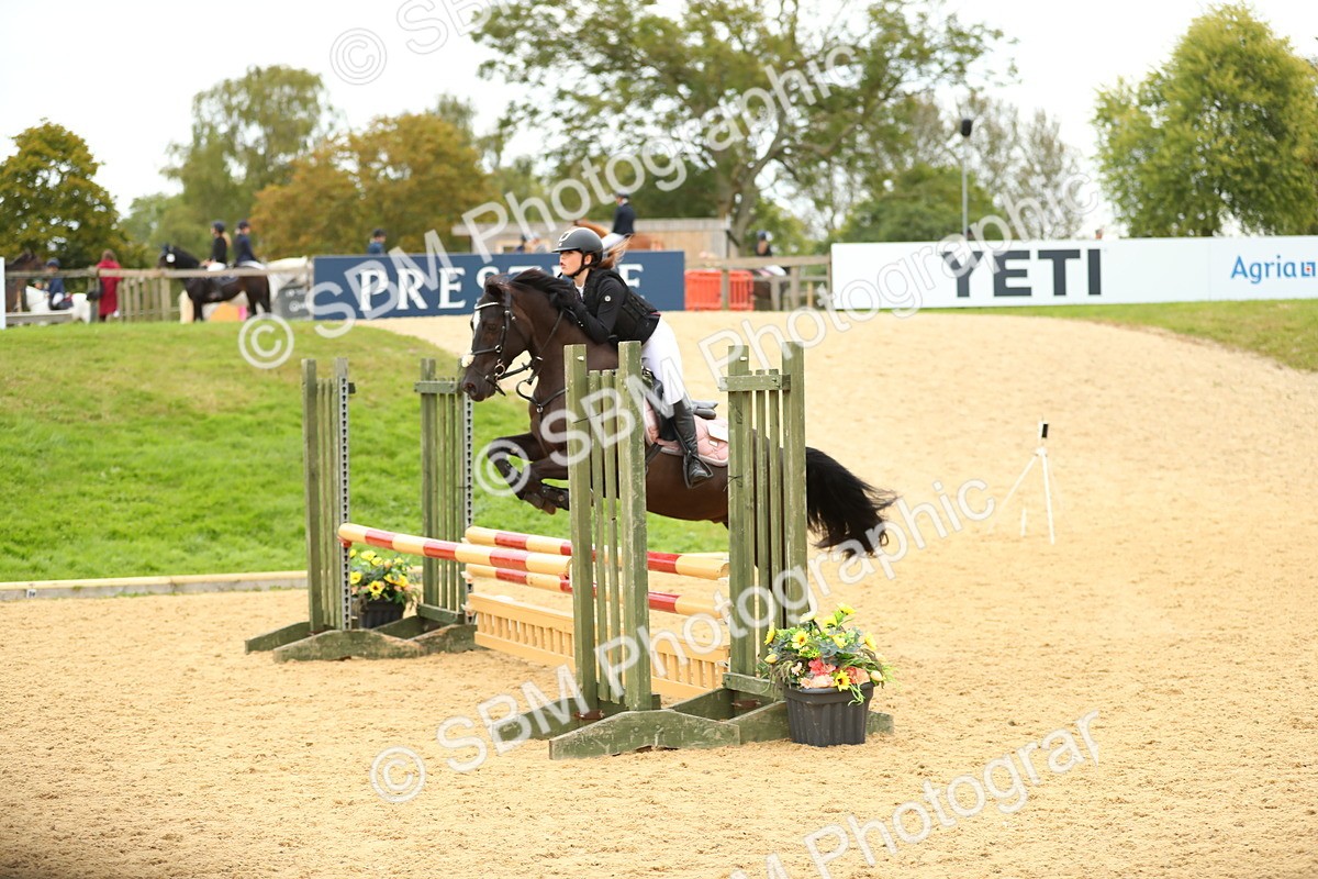 SBM_75948 - J19 - Junior 90cm Supreme Championship