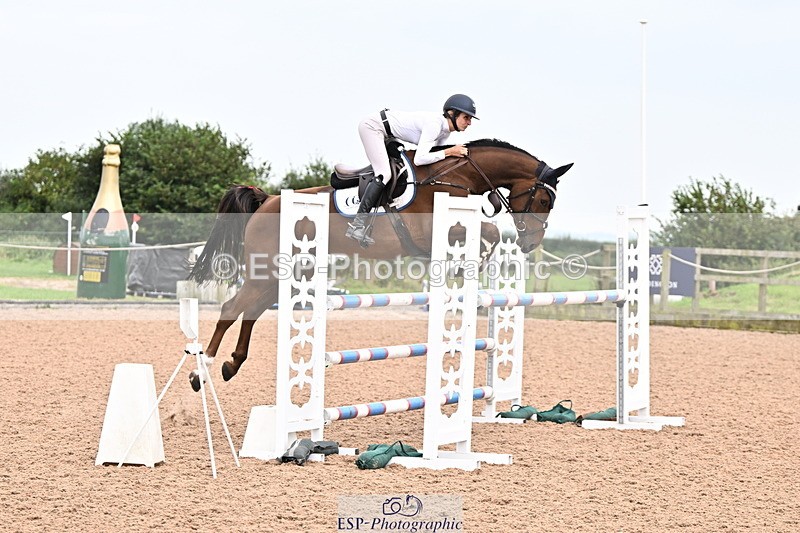 240828A-161628-01315 - Cls 5 Snr Foxhunter and 1.20m Open