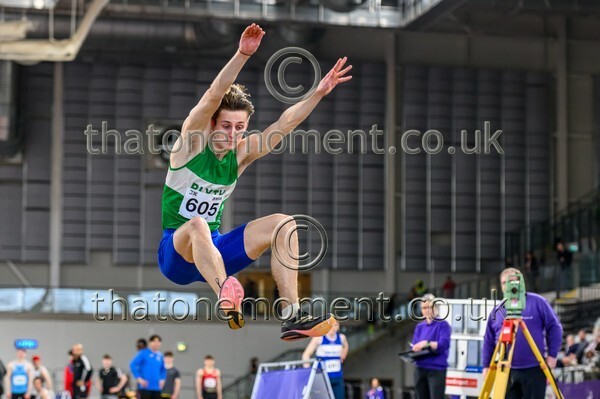 SeniorInd25-917159 - Field Male