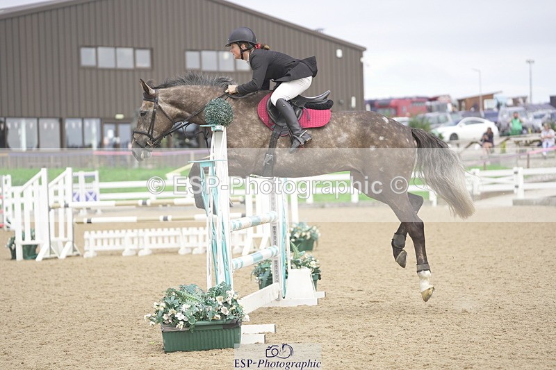 230810A-140430-02601 - Cls 4 1.05m Amateur Quali