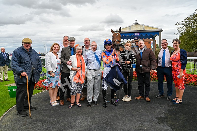 250824-Race 3-Blueandtangerine-2097 - Race 3