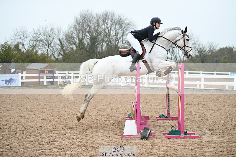 241103A-104455-07562 - SUN Cls 21 Snr Newcomers and 1.10m Open